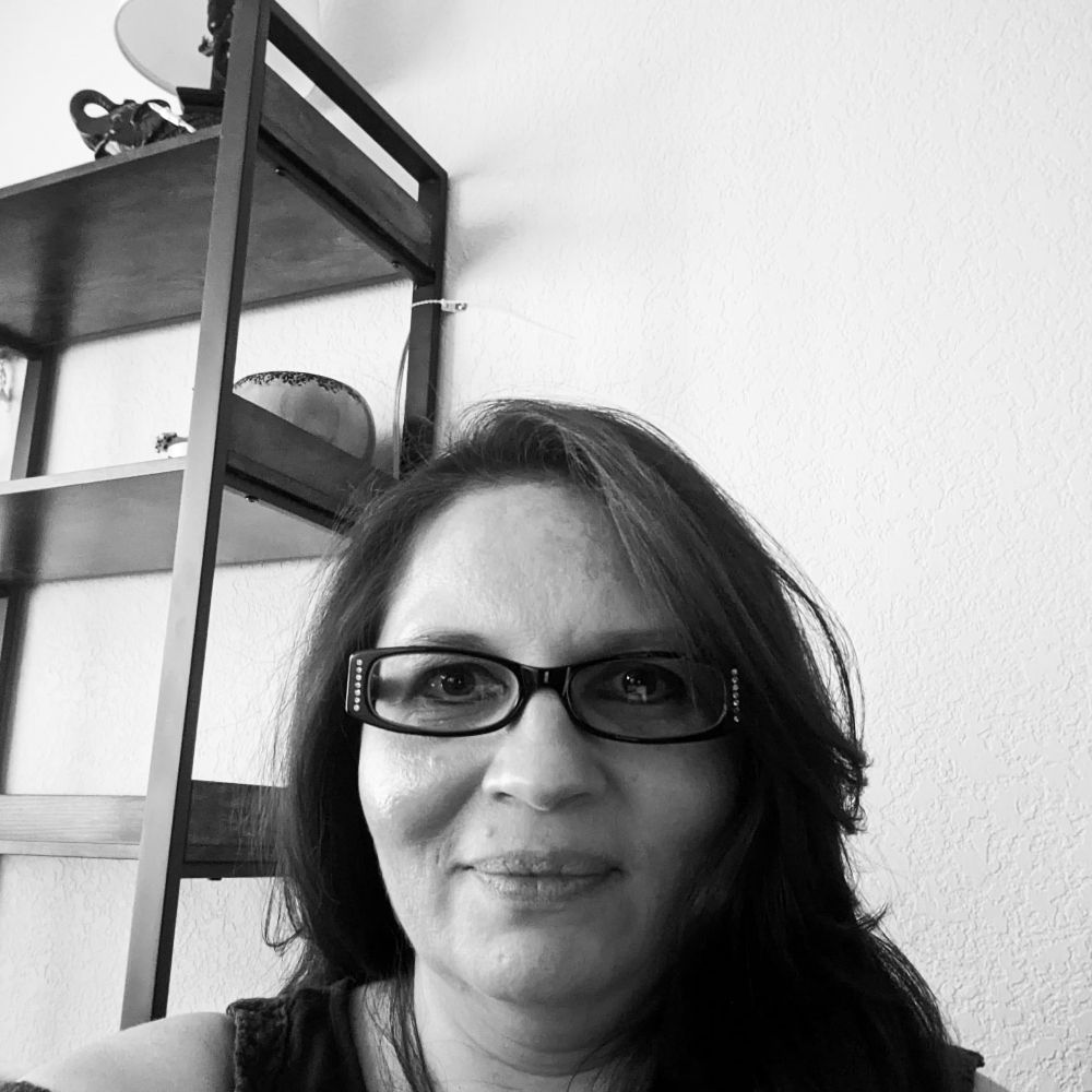 Roseanna Olguin Author