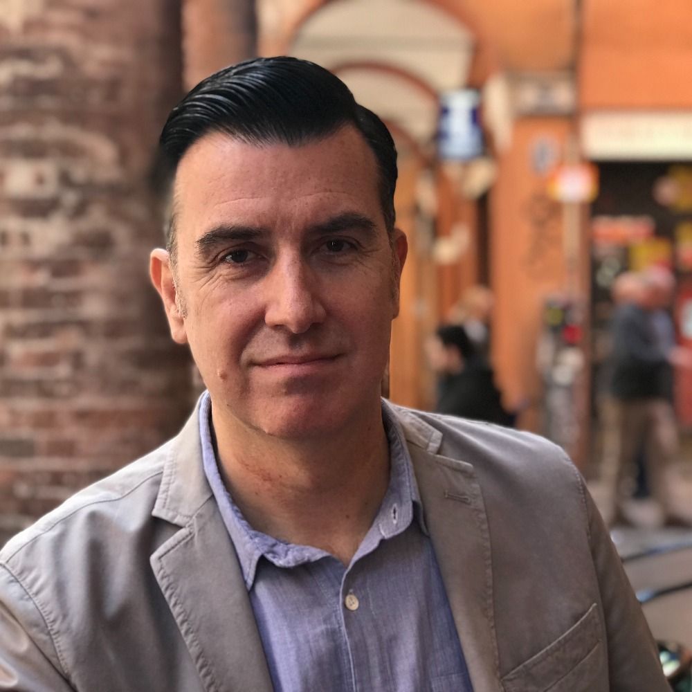 Tom Benjamin 
