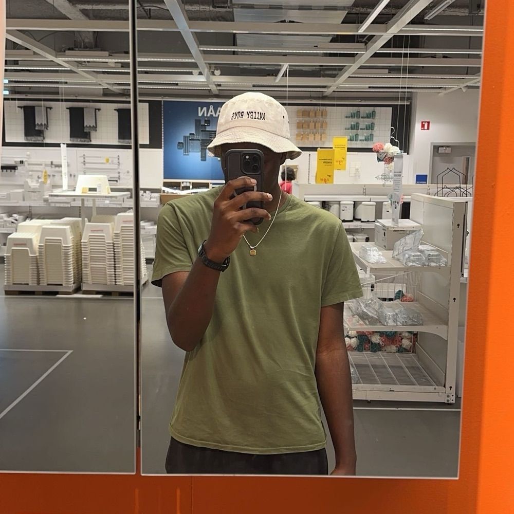 𝒥𝑜𝓃𝓃𝓎 𝐵𝓇𝑒𝒶𝒹 🍞