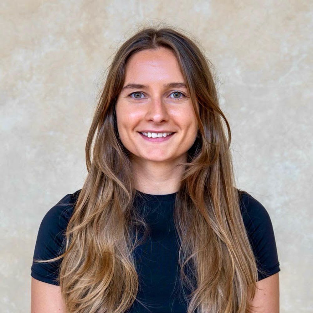 Caroline Cros