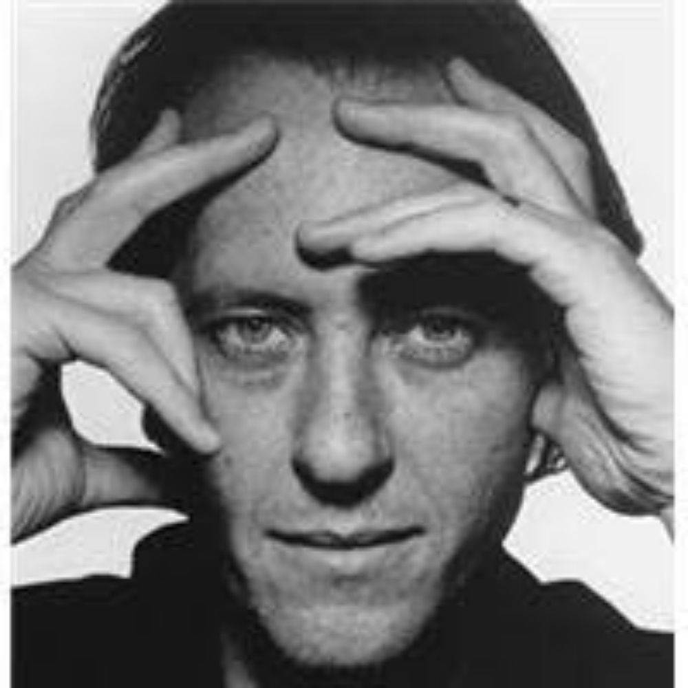 Richard E Grant