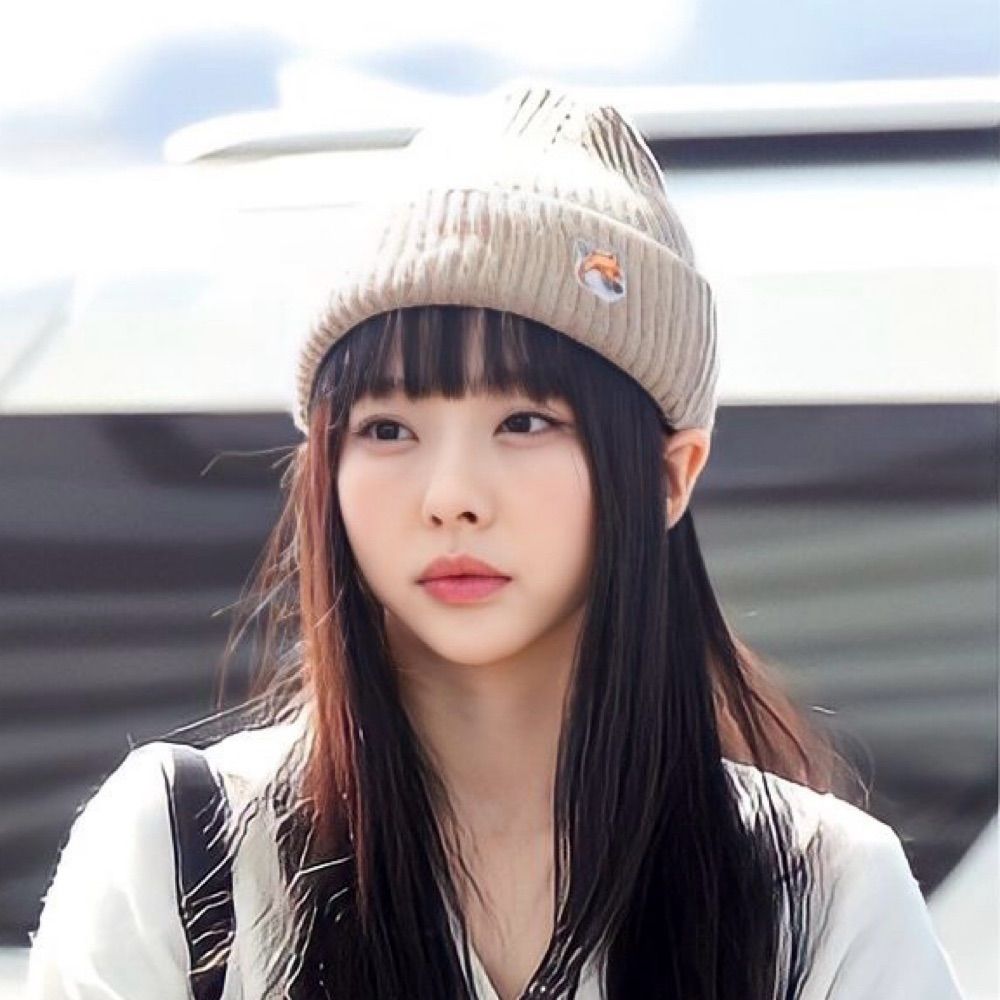 vivi ⋆｡ﾟ☁︎｡⋆｡ ﾟ☾ ﾟ｡⋆