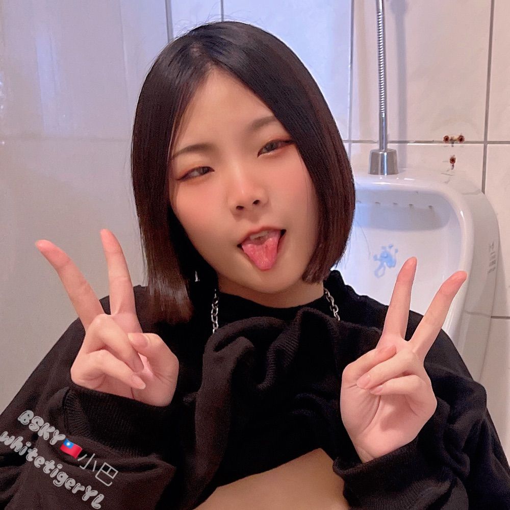小巴🐈‍⬛ฅ•ω•ฅ