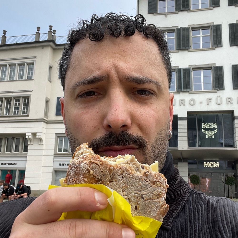 Fikri Anıl Altıntaş