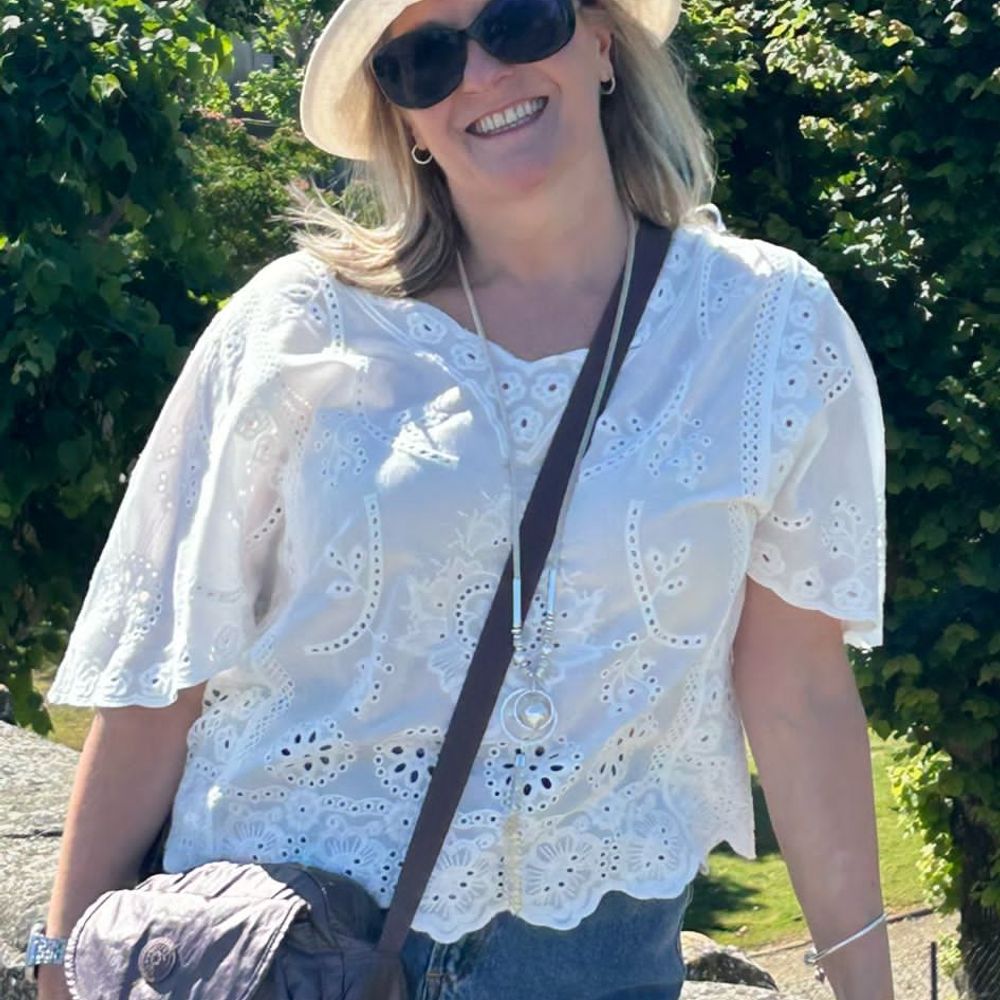 Wendy Russell-Smith 🌸