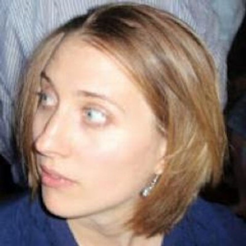 Dr Lucy Garrett