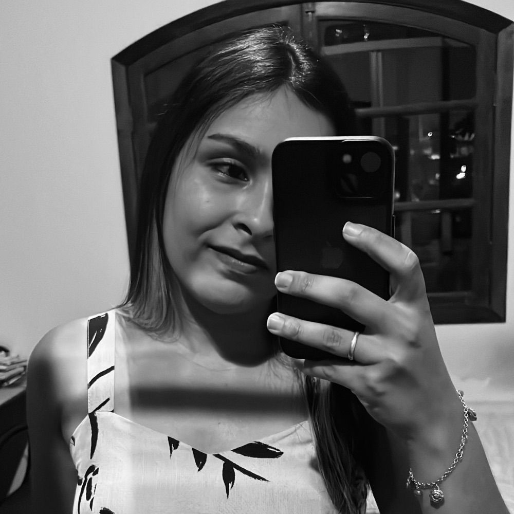 Julia Ferreira