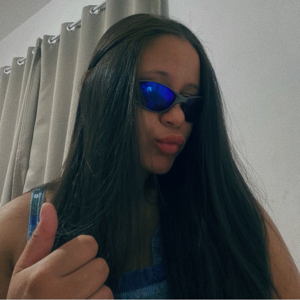 Laura Bastos ✠
