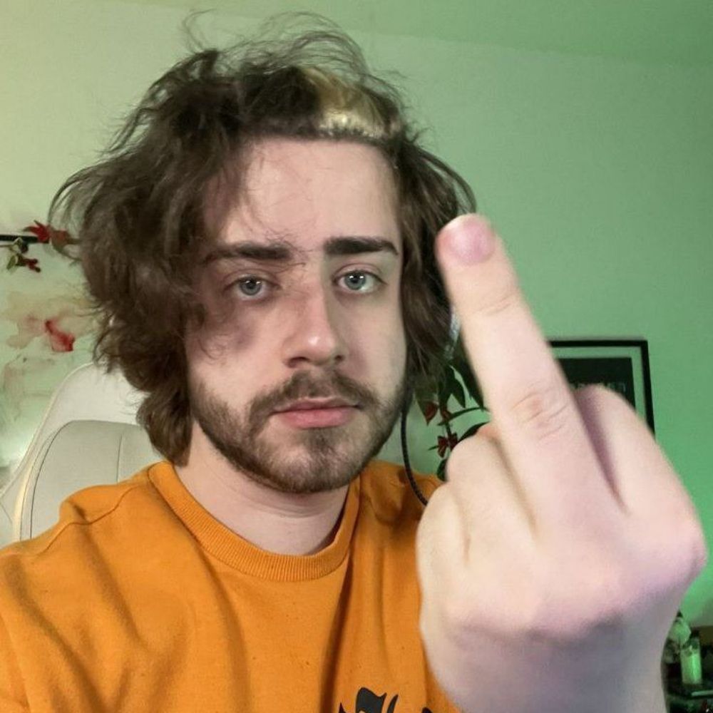O Cellbit fez live hoje?