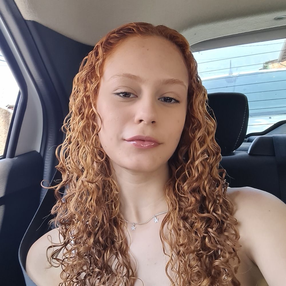 Júlia Zane