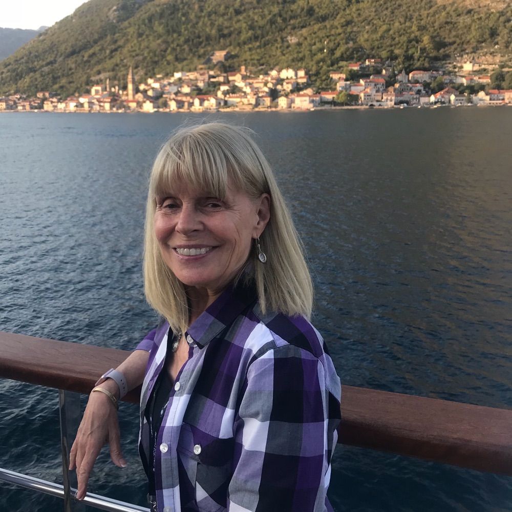 Lesley D Birch