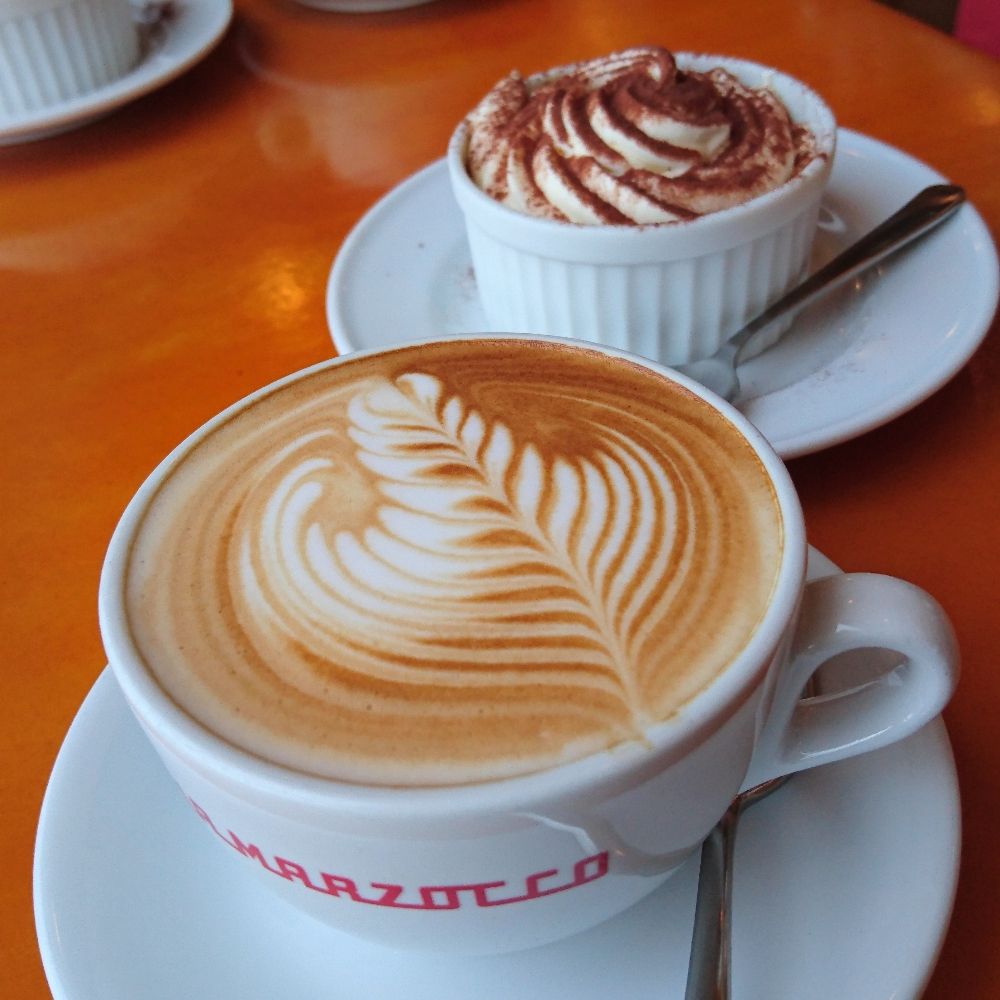 カフェラテ