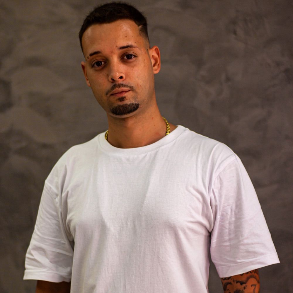 Caio Corrêa 