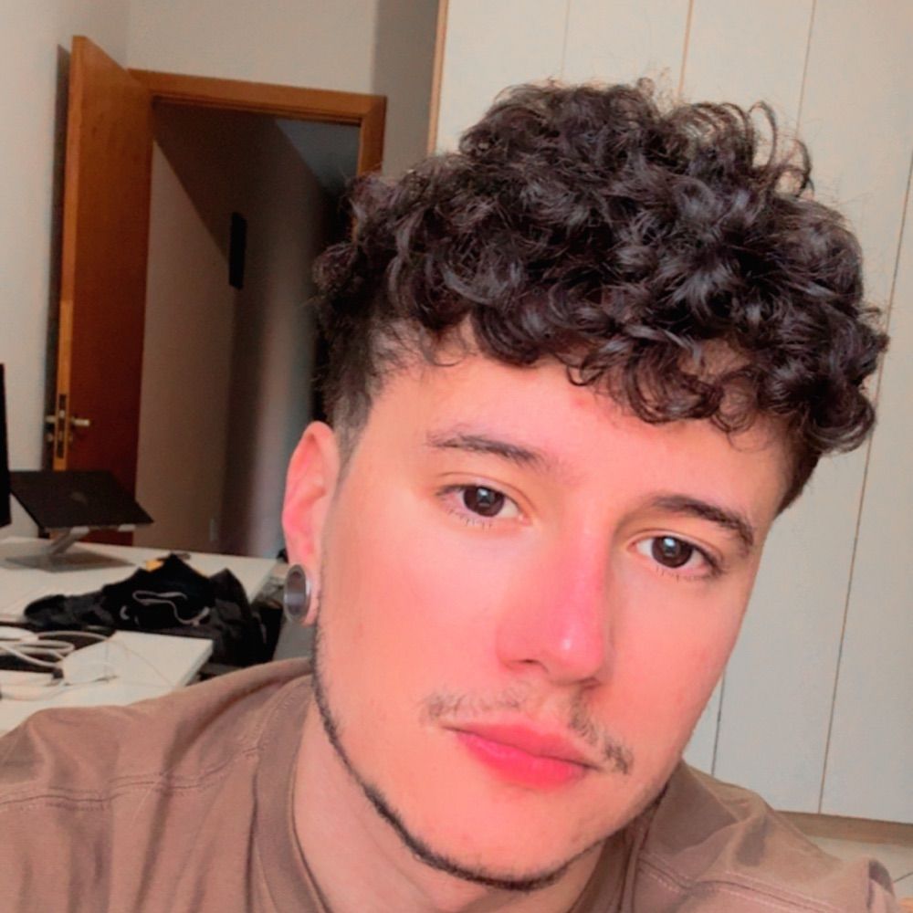André