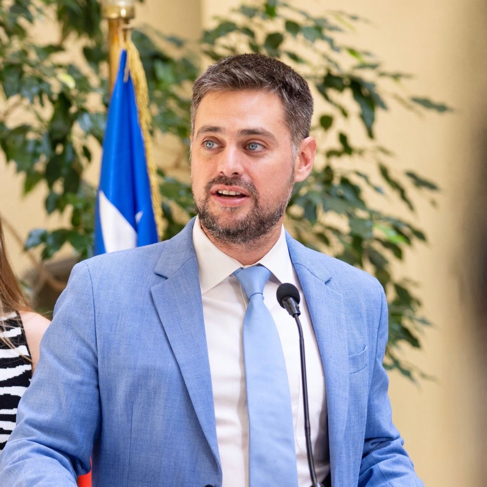 Daniel Manouchehri