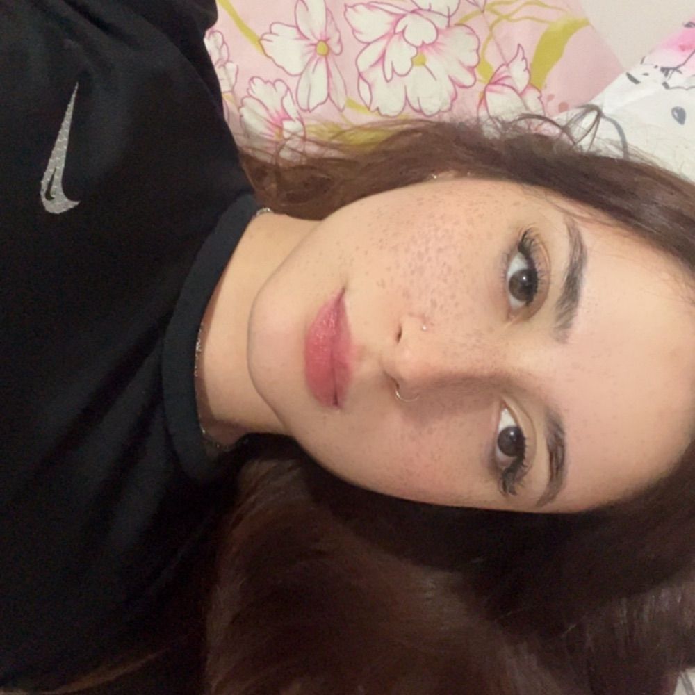 Julia bi de bixa e biscate