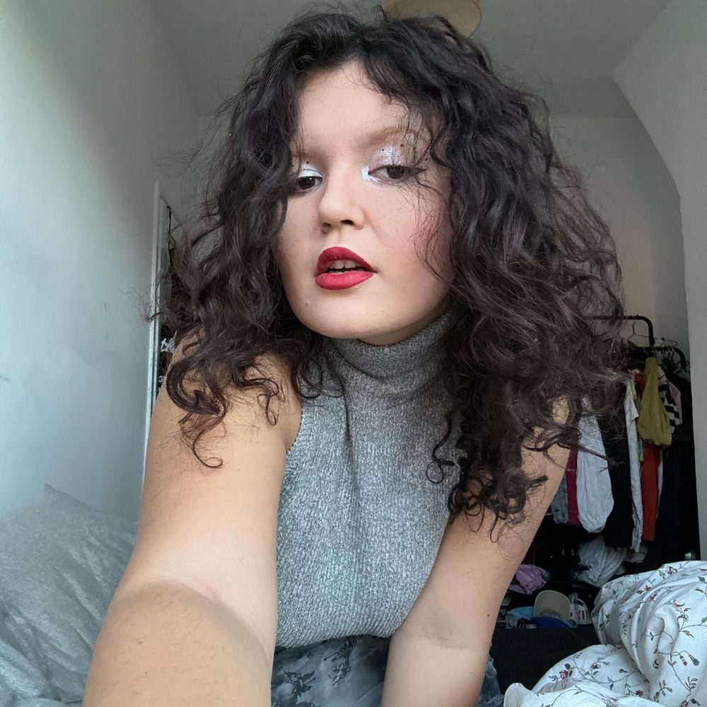 ✨ alien babe ✨