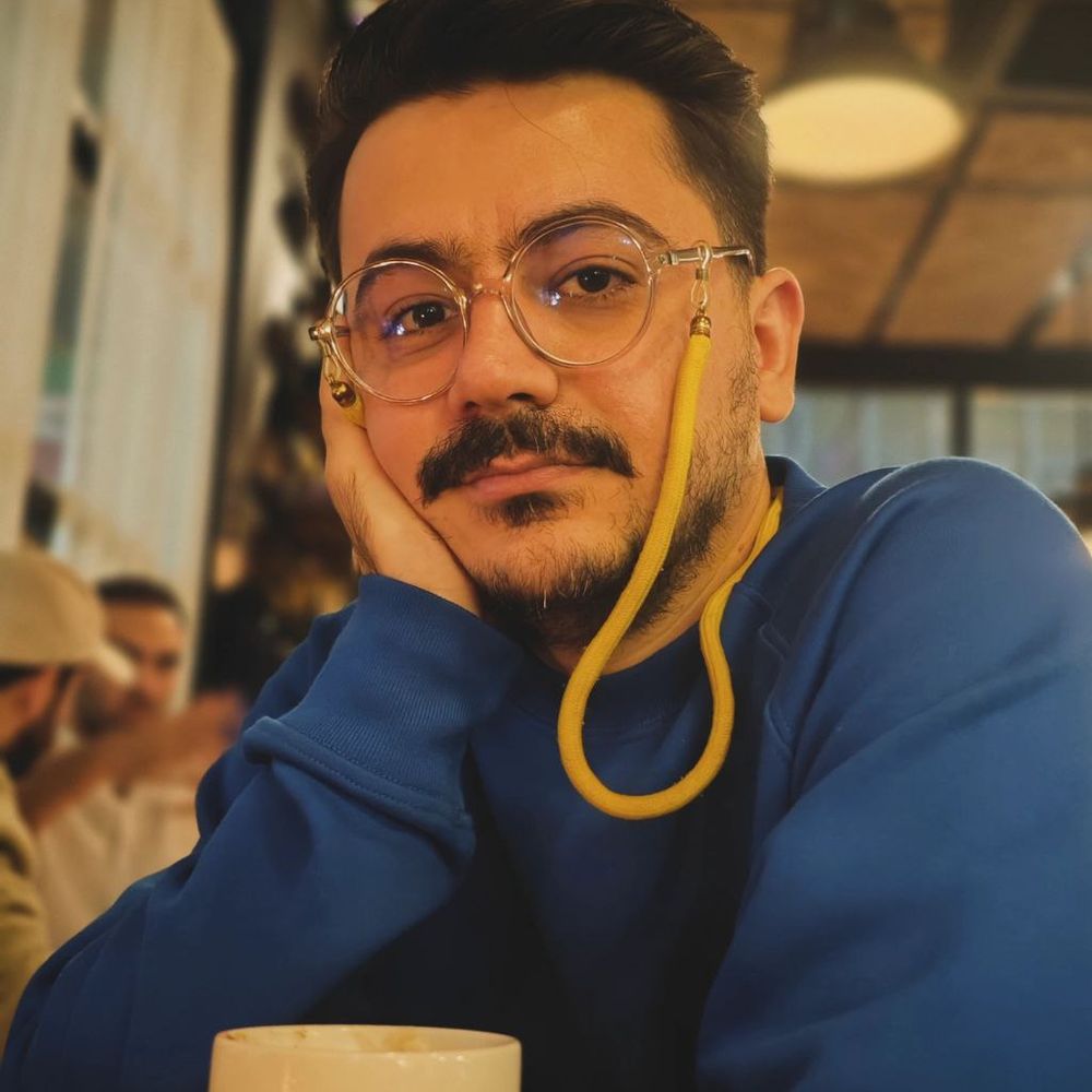 Sina_HL1992