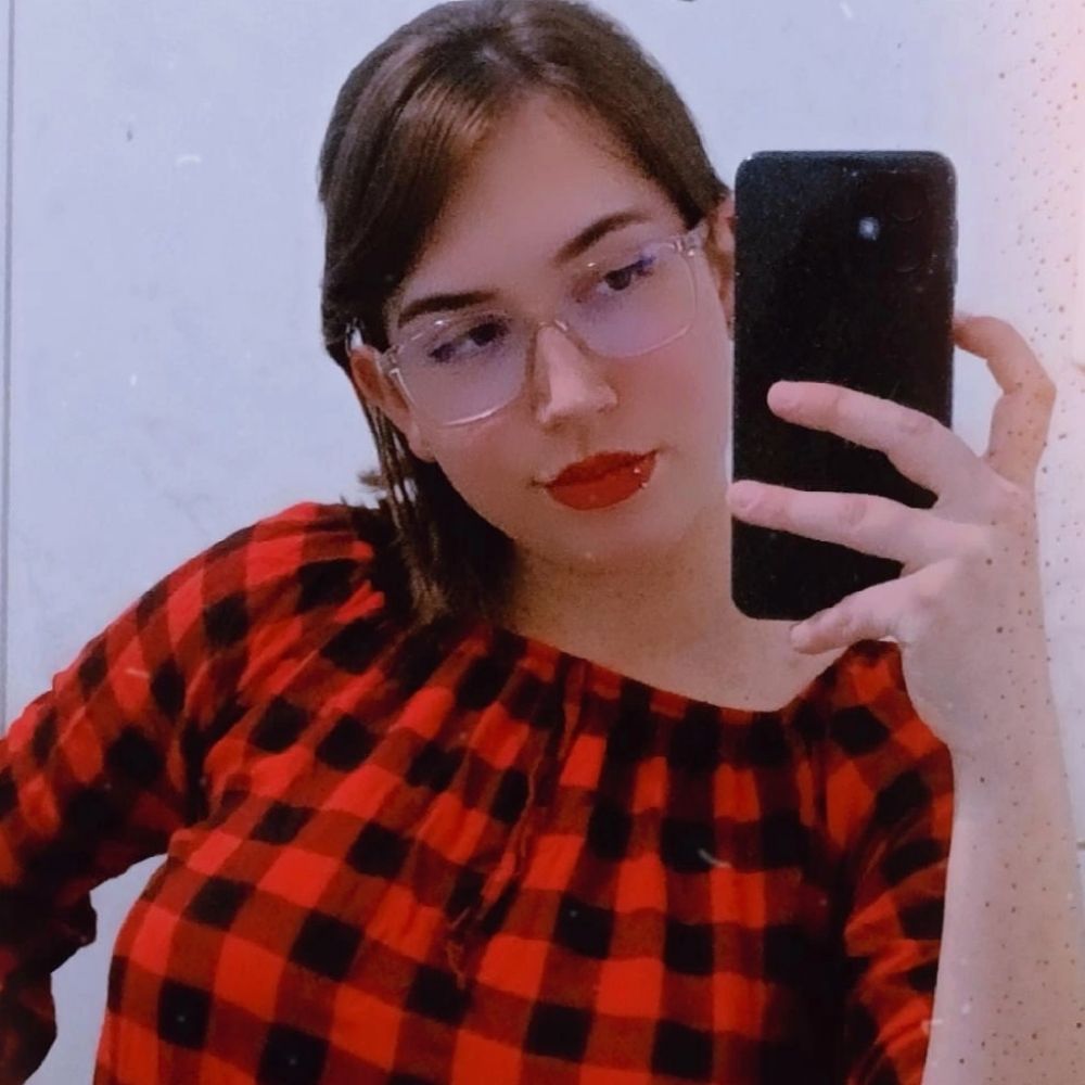 Maria Eduarda Meneghetti 