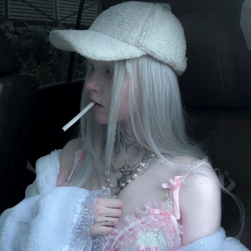 Violet Arcend