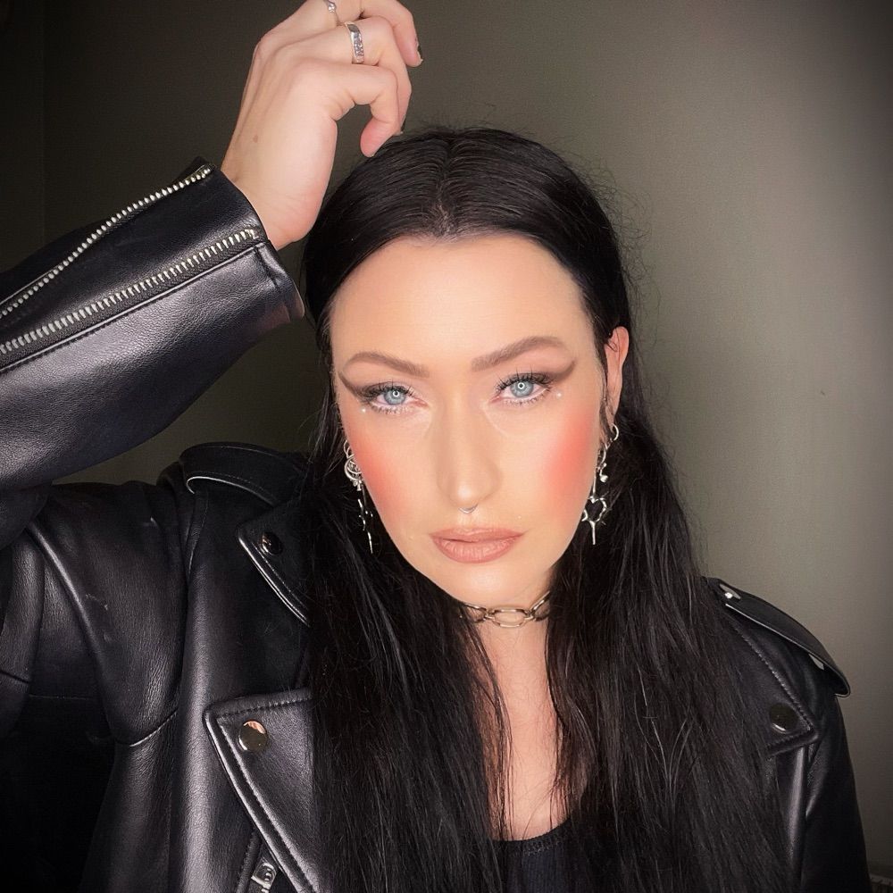 Renee Ruin (she/her)