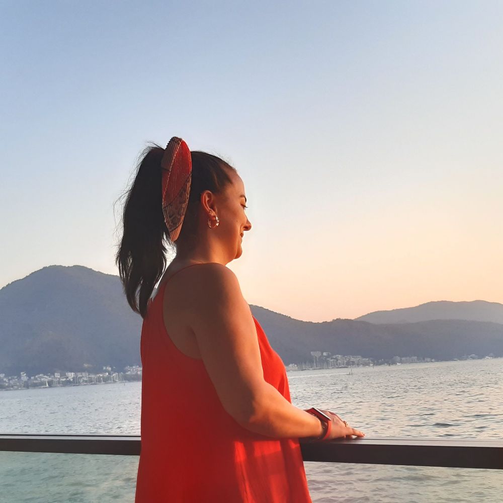Özge
