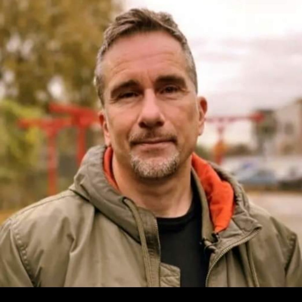 Dr Craig Johnston