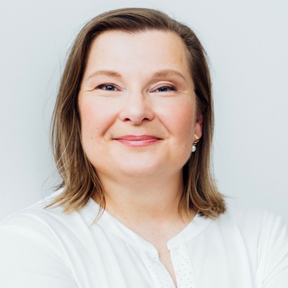 Christine Warstat