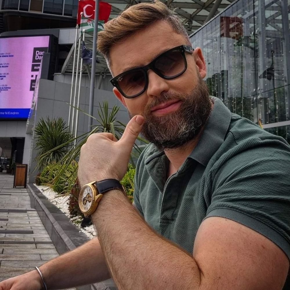 @deric_tv