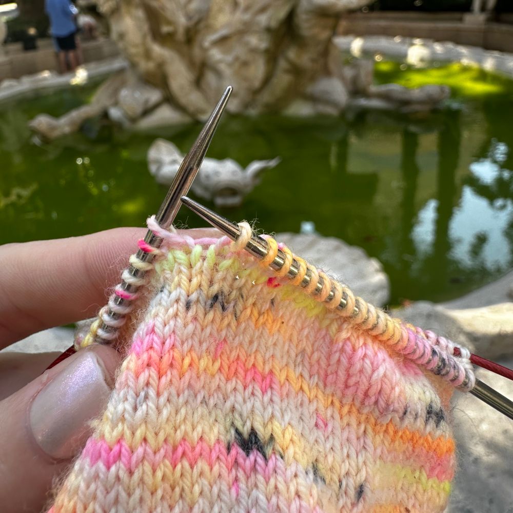 Tori - Knitting Edition 🧶