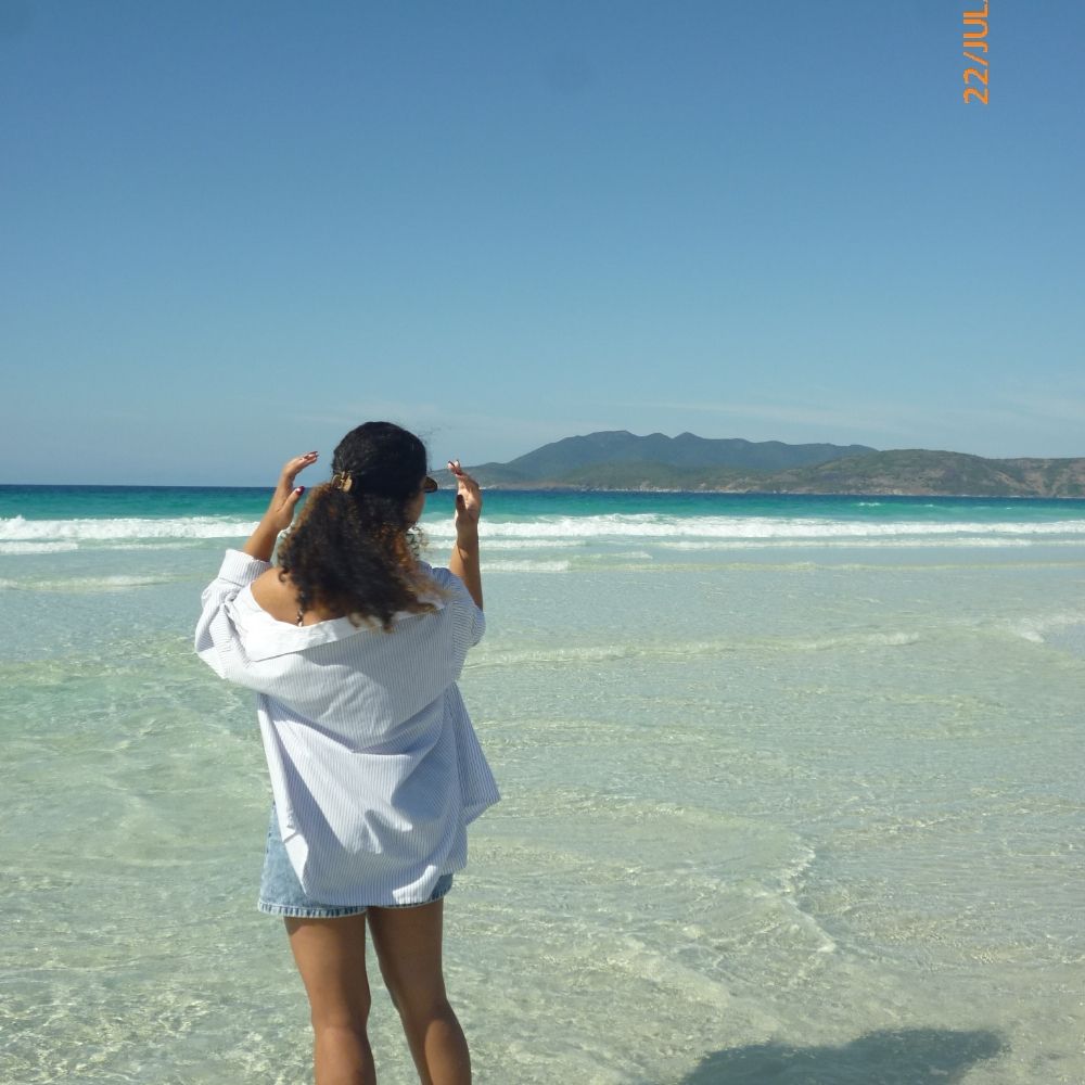 Dhiulia Moreira 