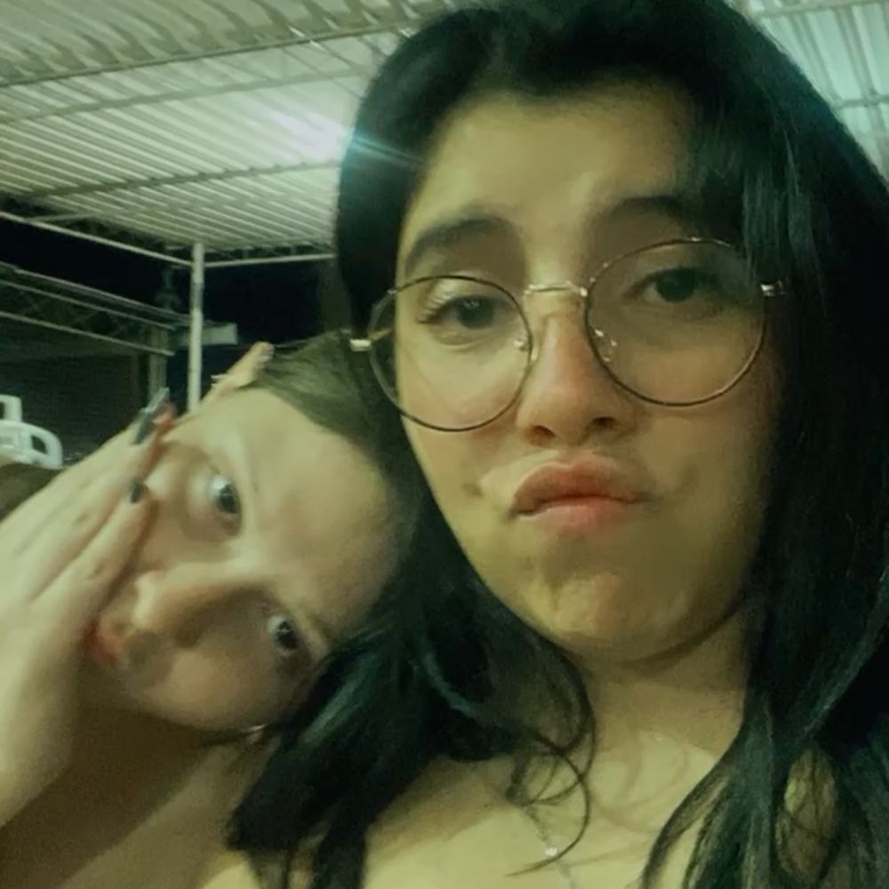 Camis. 