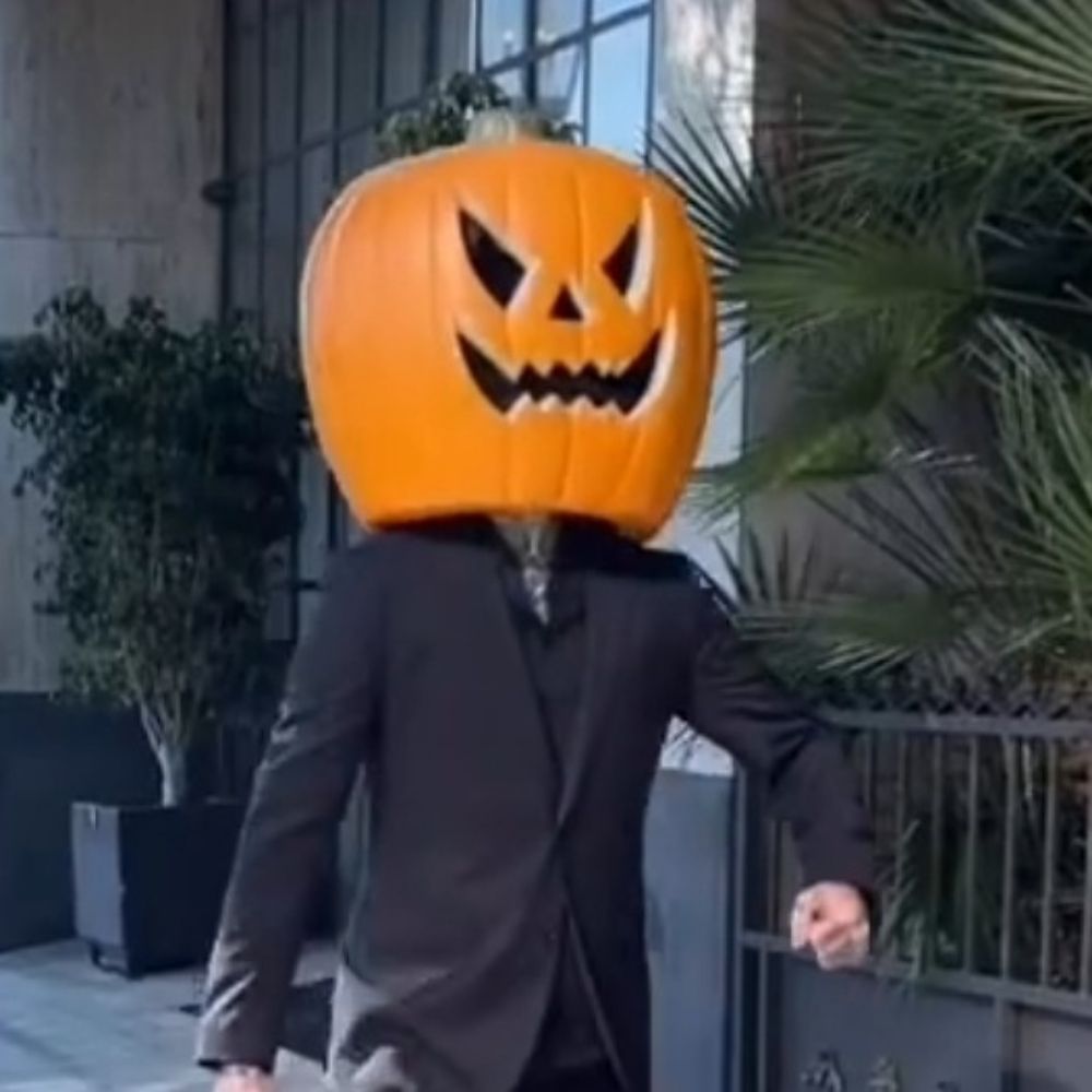 Mundinho Chris Motionless 