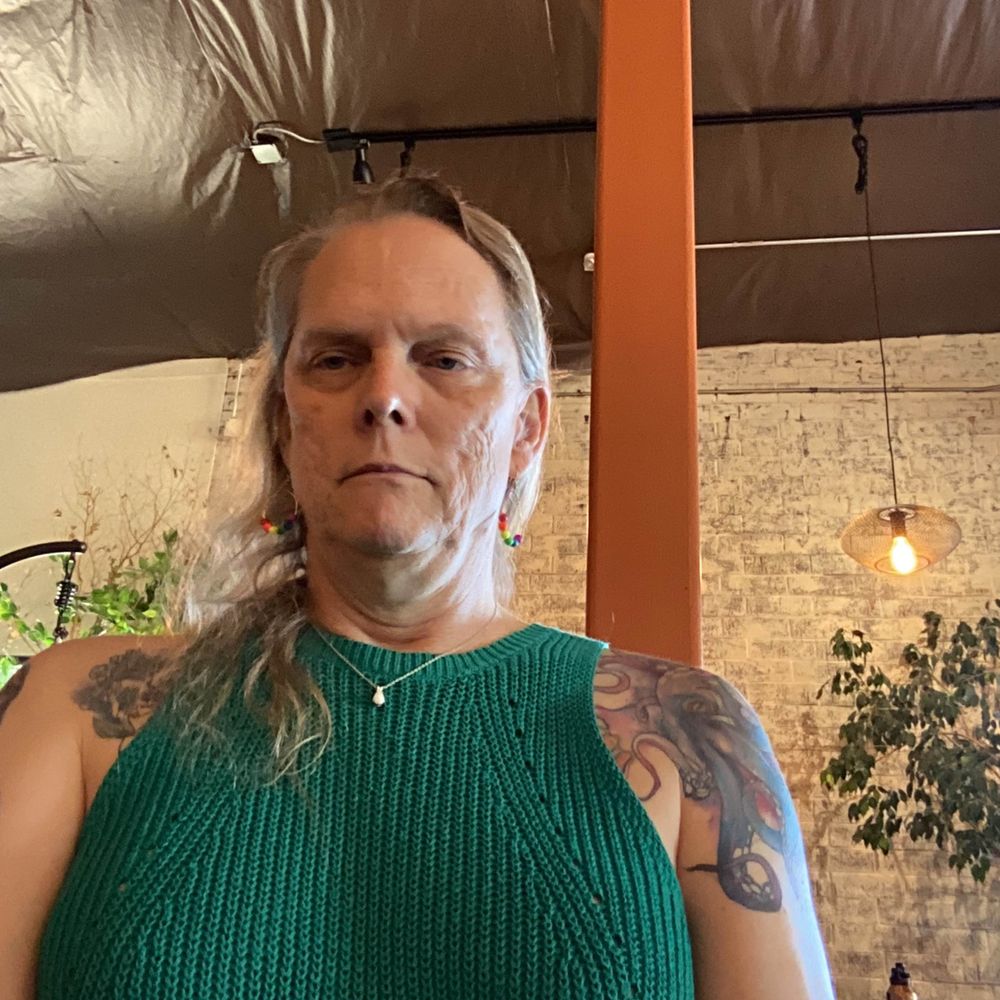 Trans Oma Vicki