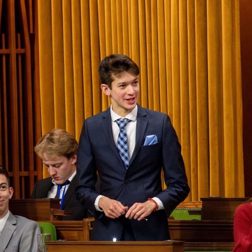 Rt. Hon. Matthew 政文 Edginton P.C., M.P.