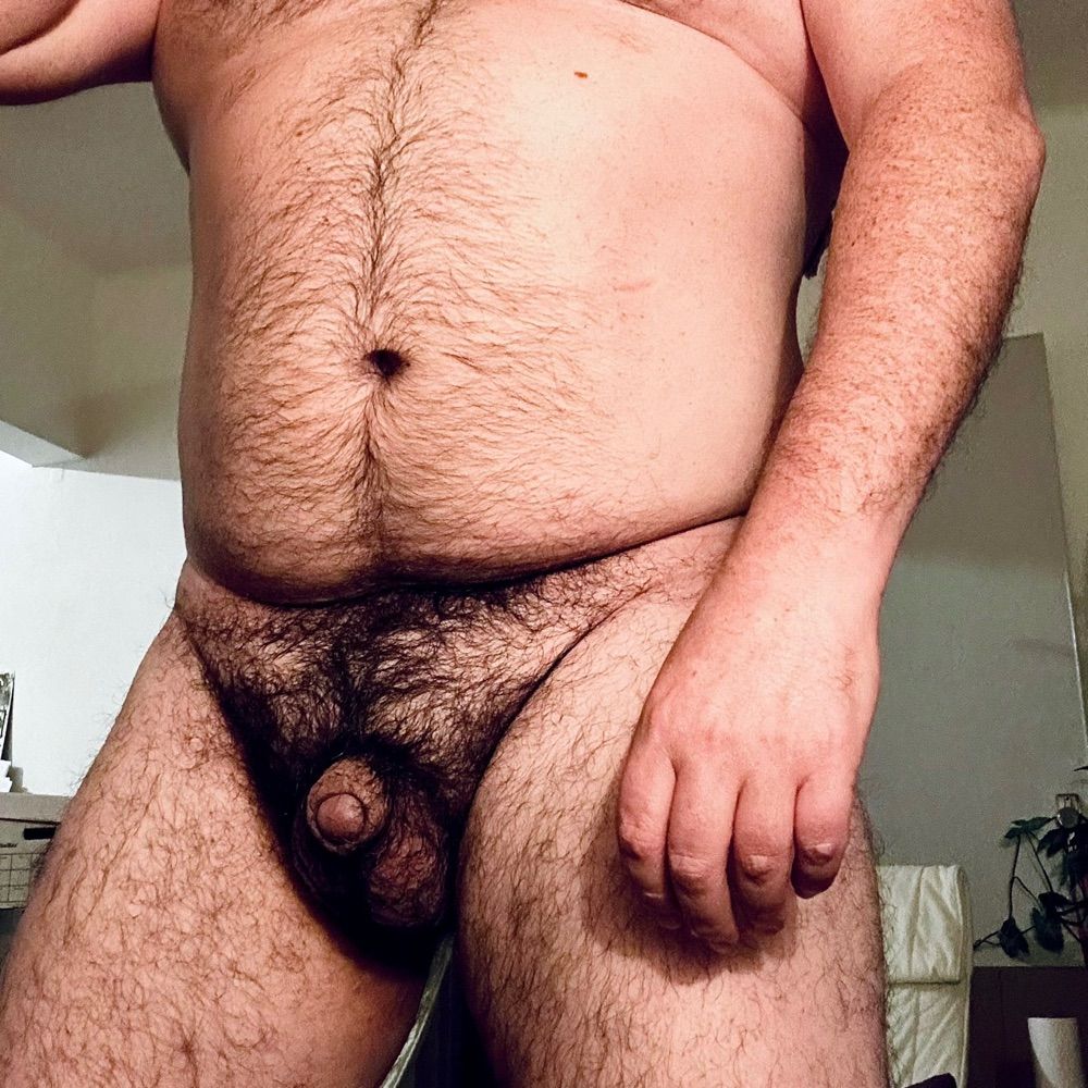 Smaller Cock Aficionado 🏴󠁧󠁢󠁳󠁣󠁴󠁿