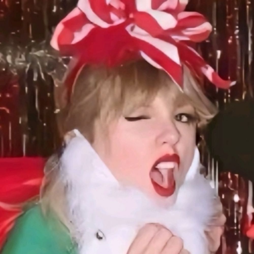 kai (taylor's version) 🎄🎅☃️