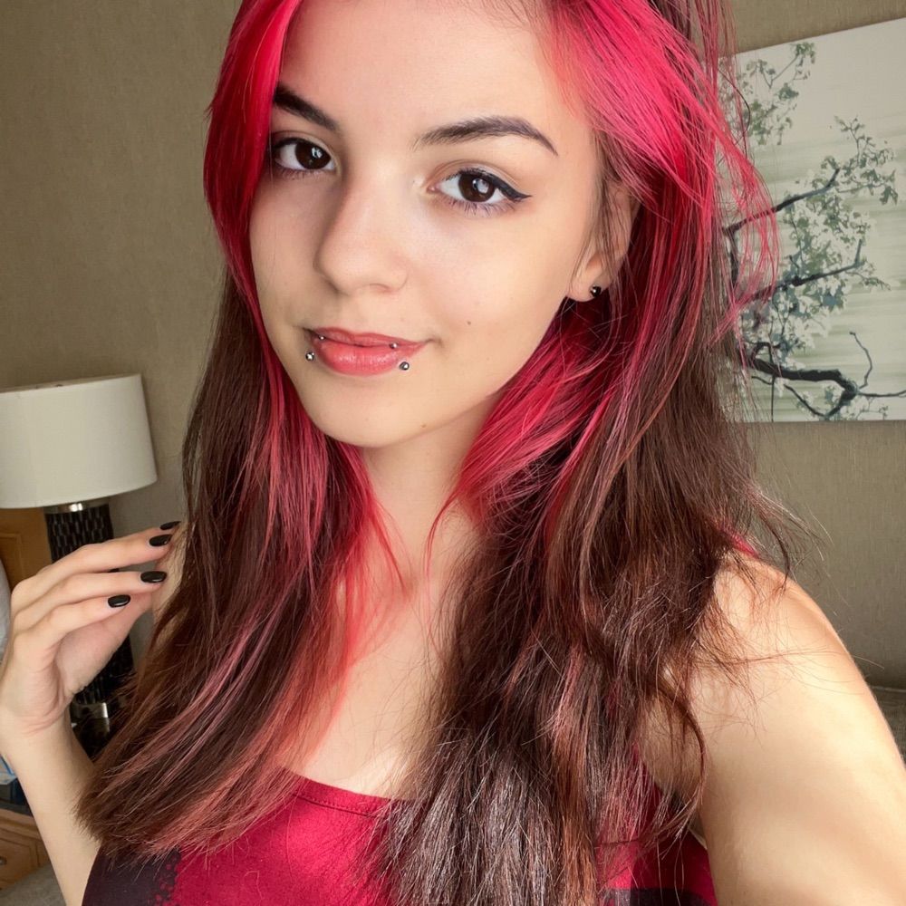 Evie Sunsett