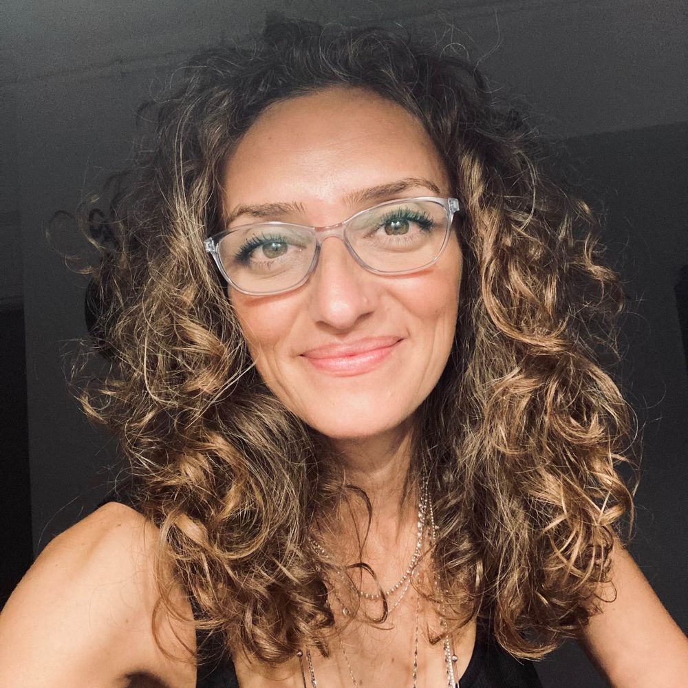 Kumru Eğrilmez