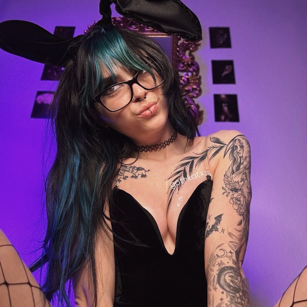 kat 🥀🩶