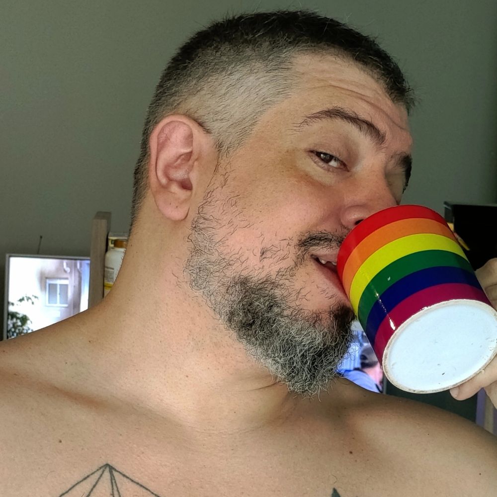  Biscoiteiro q desenha 🍪🏳️‍🌈🔞