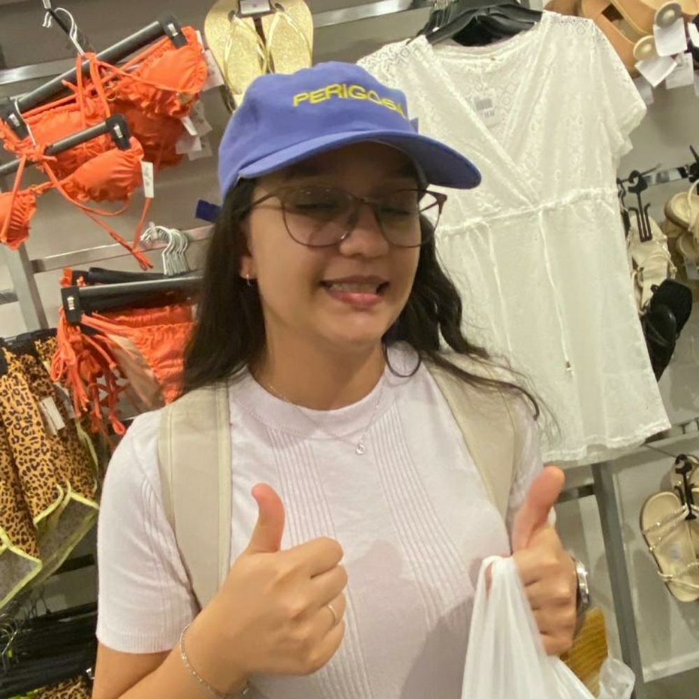 Larissa 