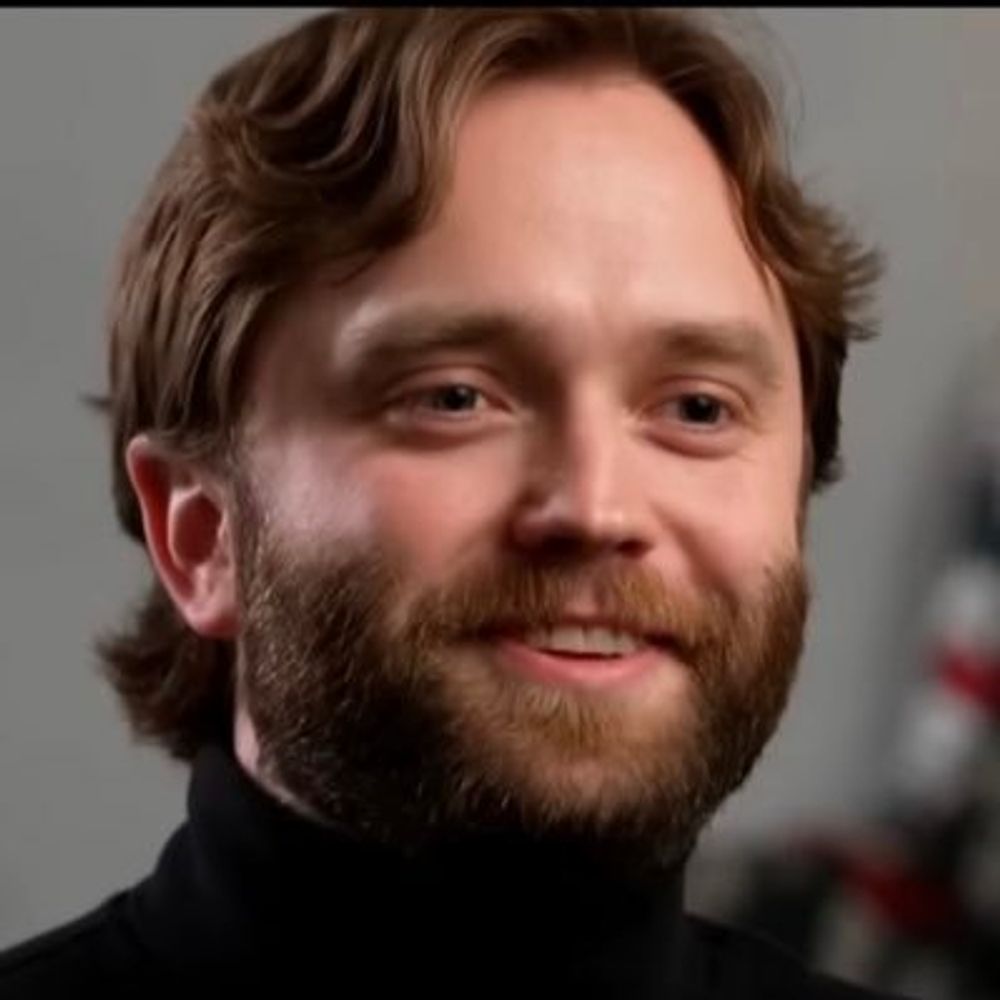 Dustin Wahl