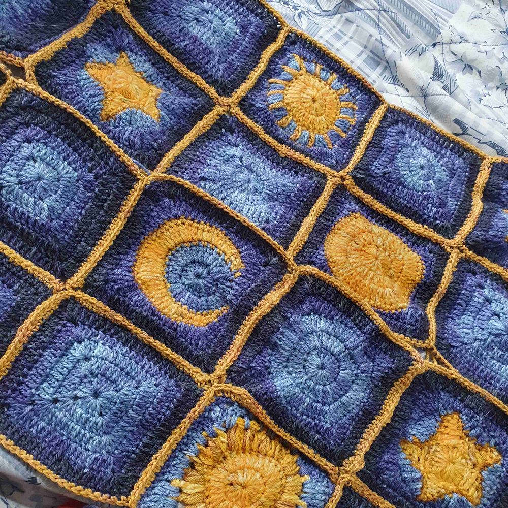 Fanciful fibres