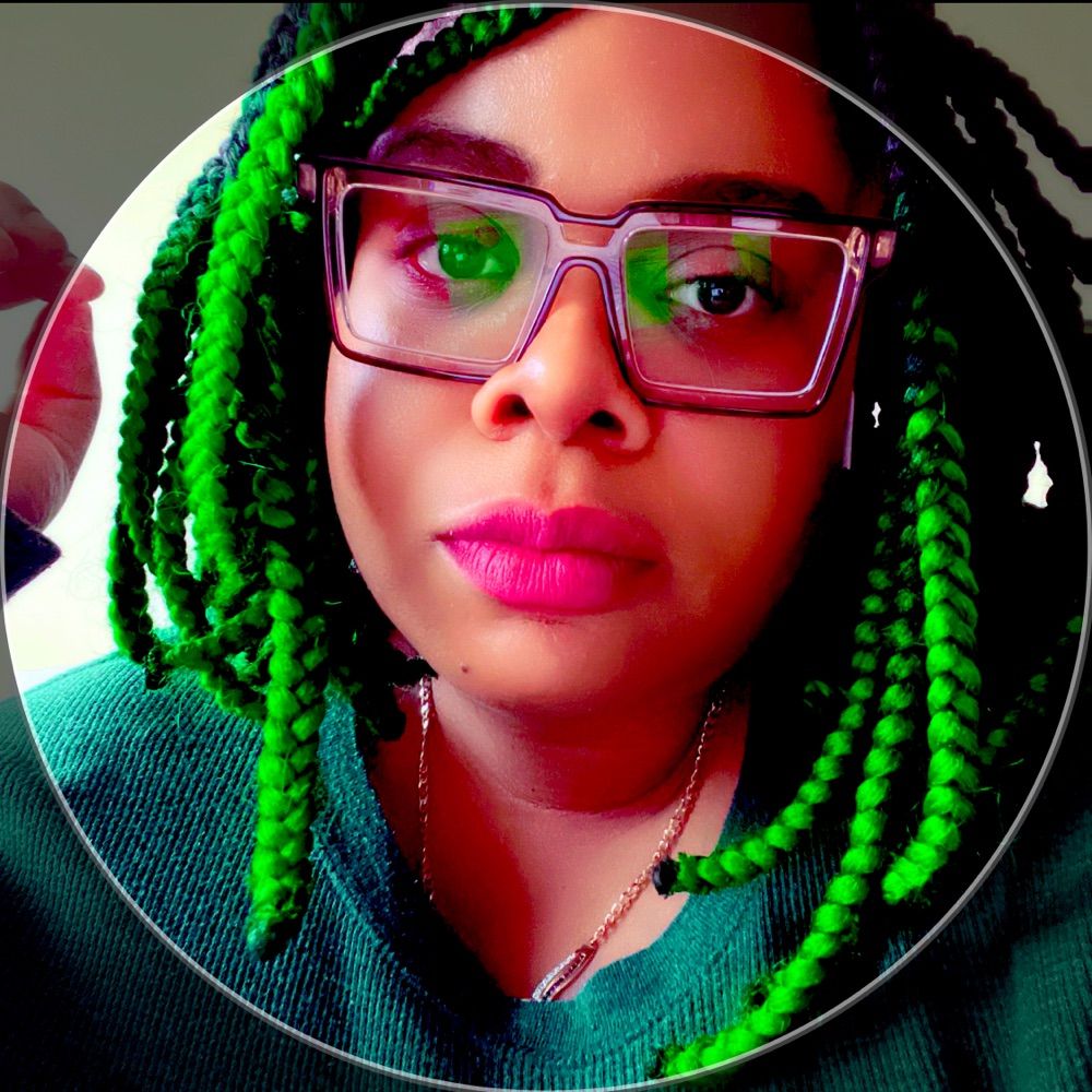 lady nouseforaname reads everything