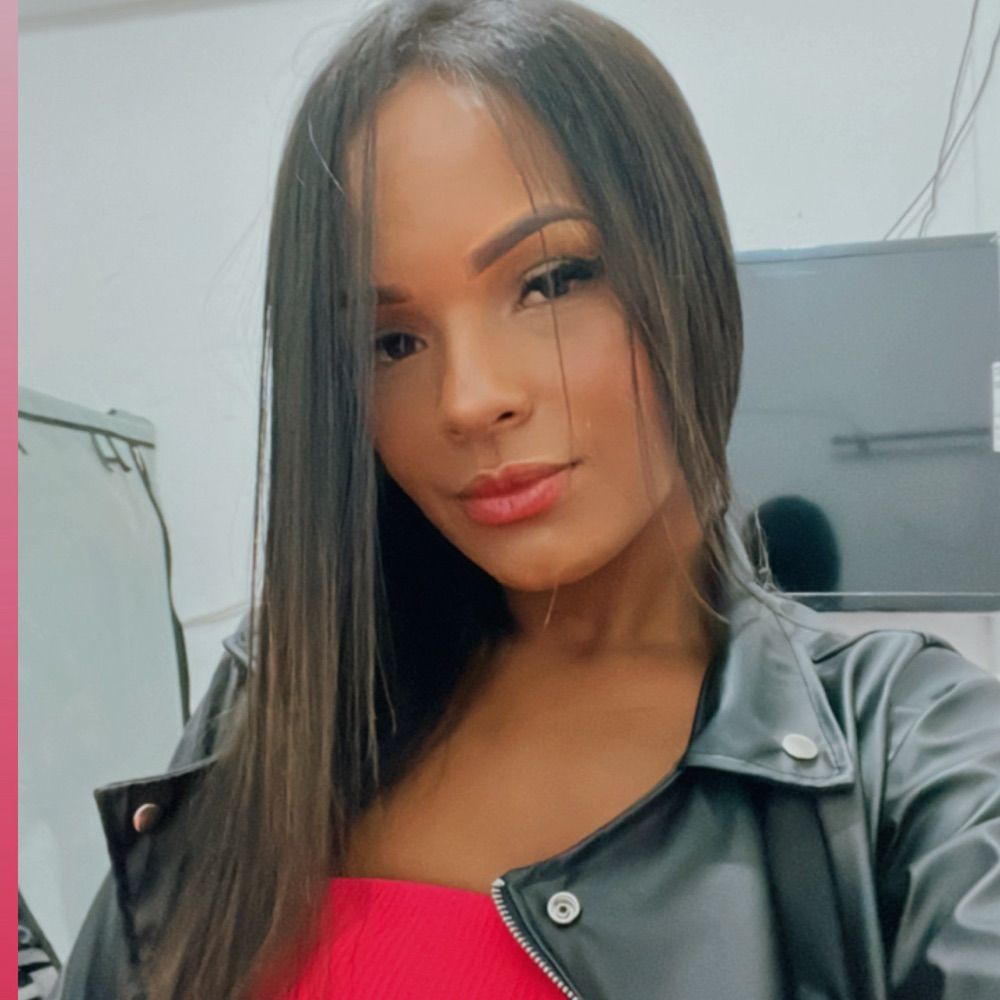 Thais L.