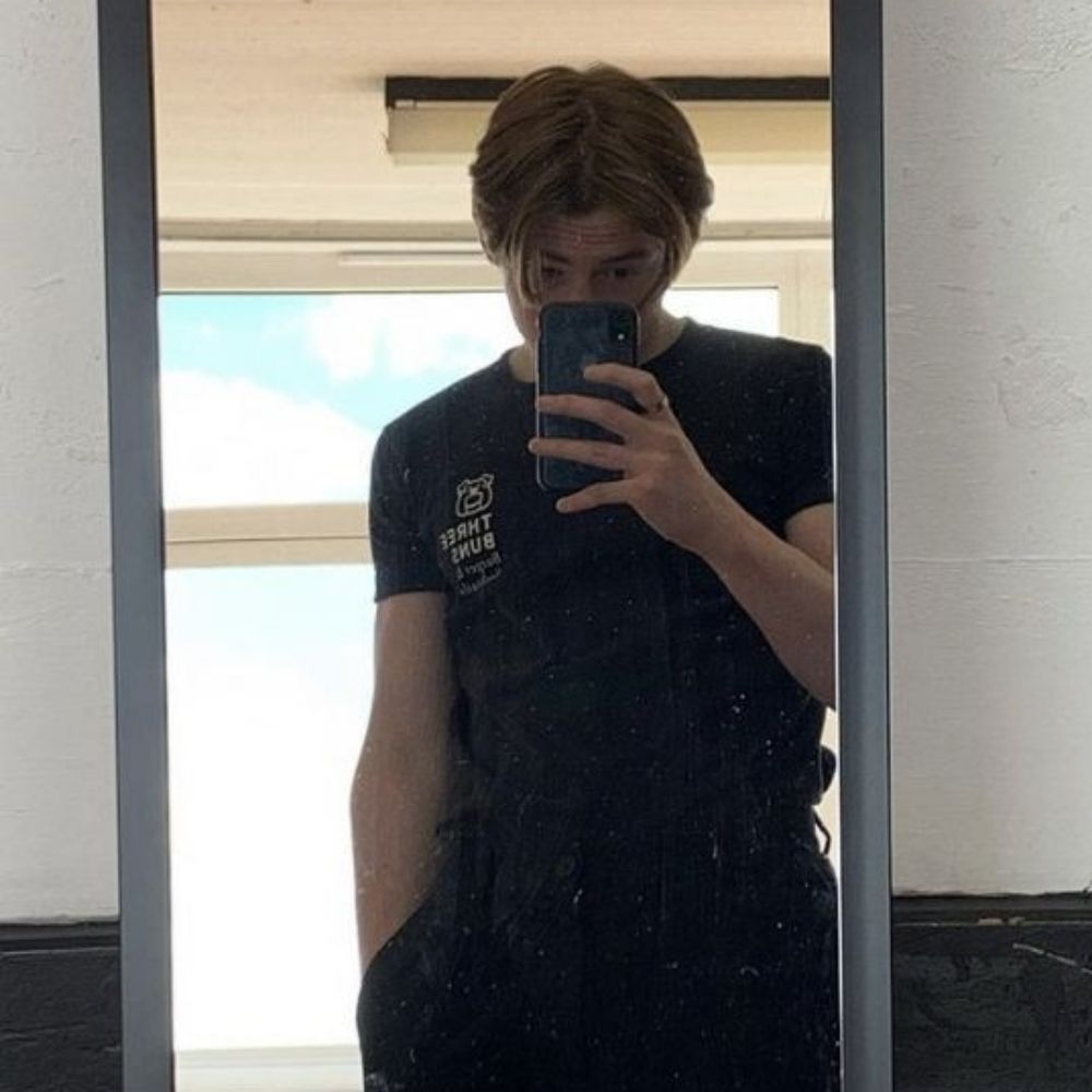 — 𝕻𝖾𝗍𝖾𝗋 🕯️
