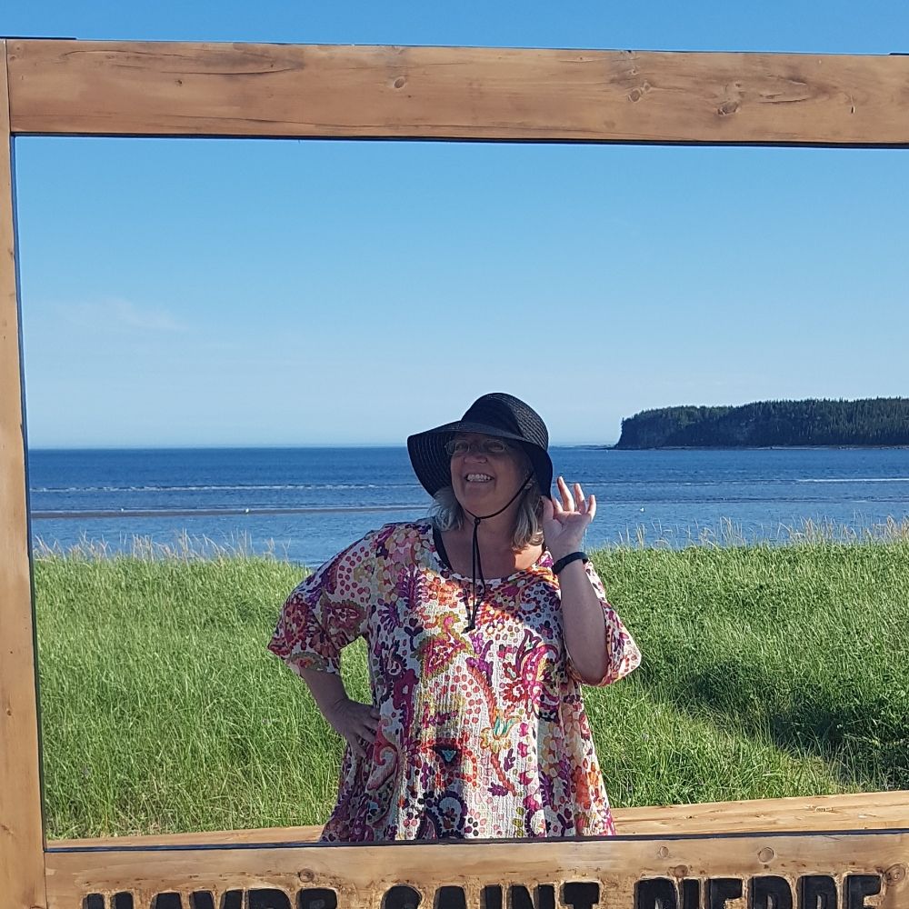 Dre Annie Ross mv