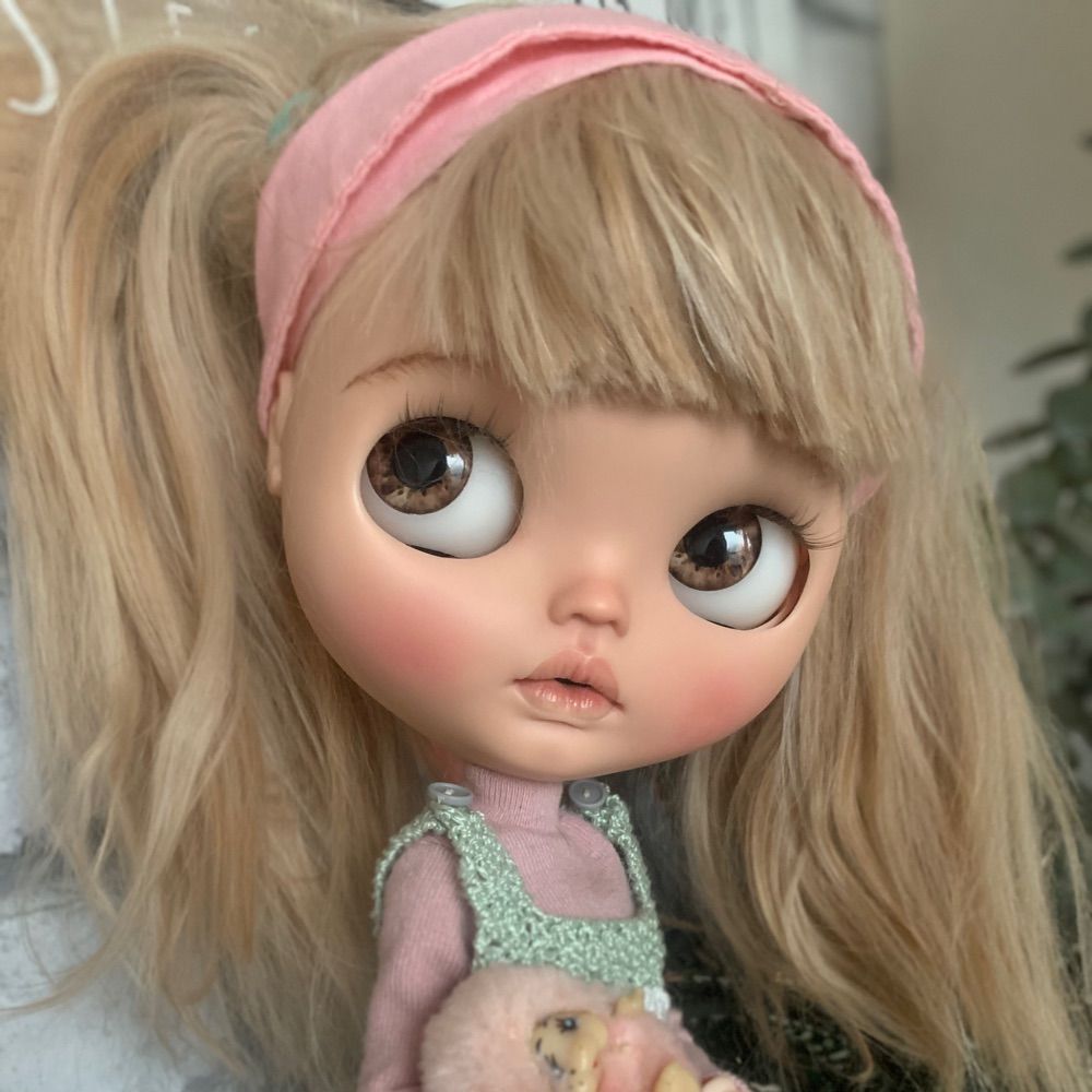 Linda ( My_first_Blythe)