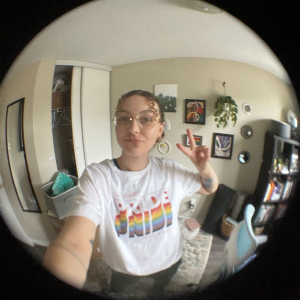 Nikki St Clair (she/they)